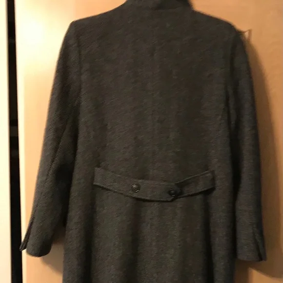 Vintage style 100% wool long coat with herringbone pattern